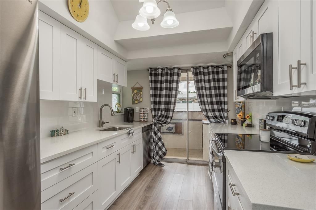 待售: $310,000 (3 贝兹, 2 浴室, 1298 平方英尺)