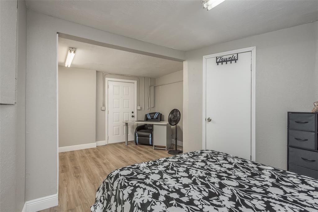 待售: $310,000 (3 贝兹, 2 浴室, 1298 平方英尺)