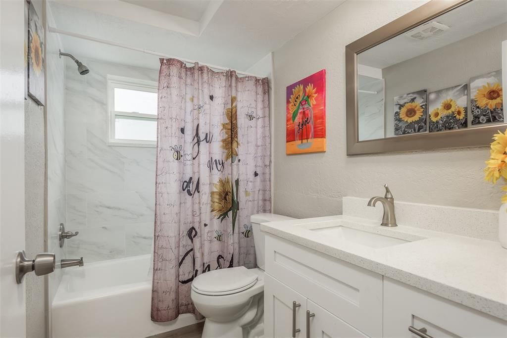 待售: $310,000 (3 贝兹, 2 浴室, 1298 平方英尺)