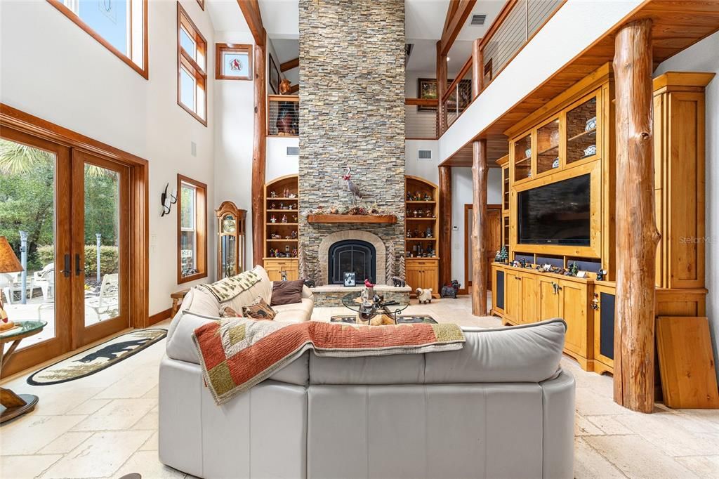 For Sale: $899,999 (3 beds, 4 baths, 4911 Square Feet)