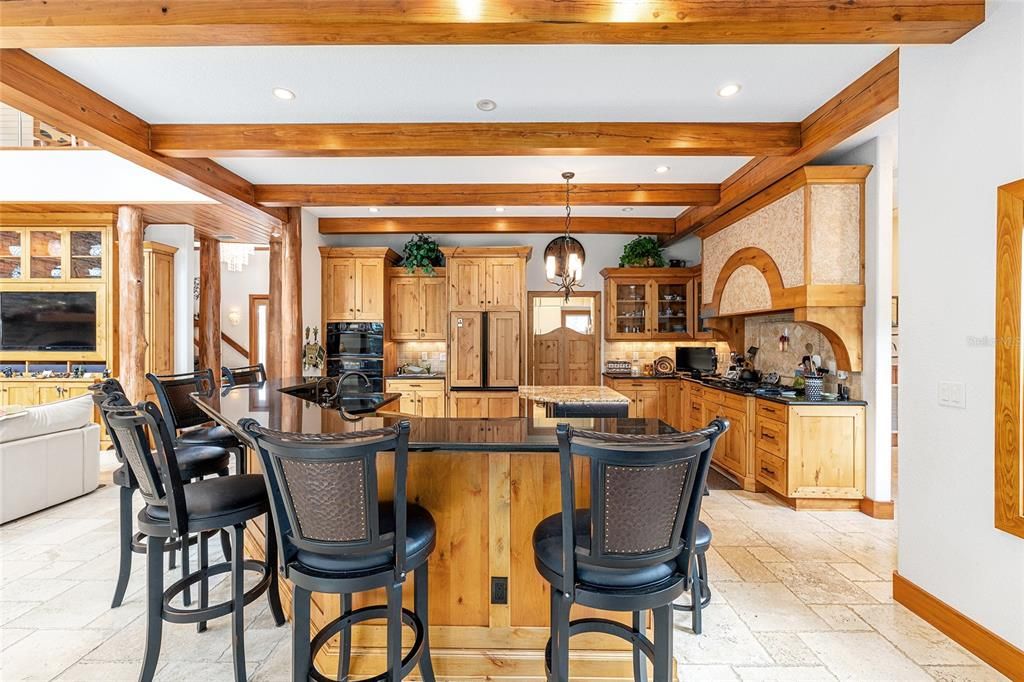 For Sale: $899,999 (3 beds, 4 baths, 4911 Square Feet)