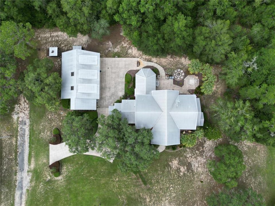 For Sale: $899,999 (3 beds, 4 baths, 4911 Square Feet)