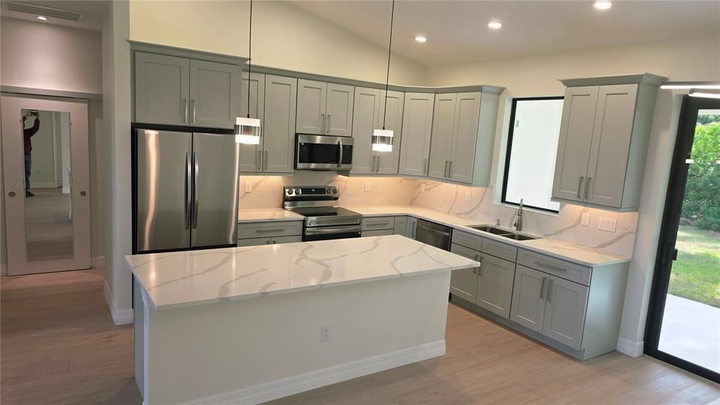 For Sale: $399,000 (3 beds, 2 baths, 1703 Square Feet)