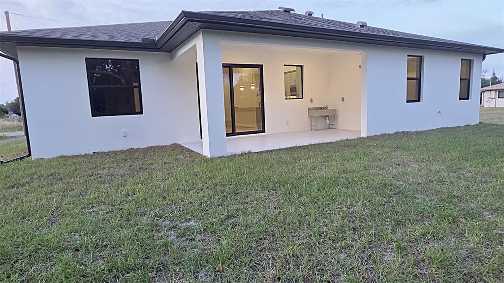 For Sale: $399,000 (3 beds, 2 baths, 1703 Square Feet)