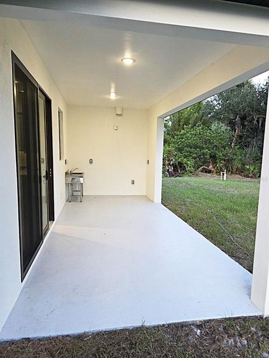 For Sale: $399,000 (3 beds, 2 baths, 1703 Square Feet)