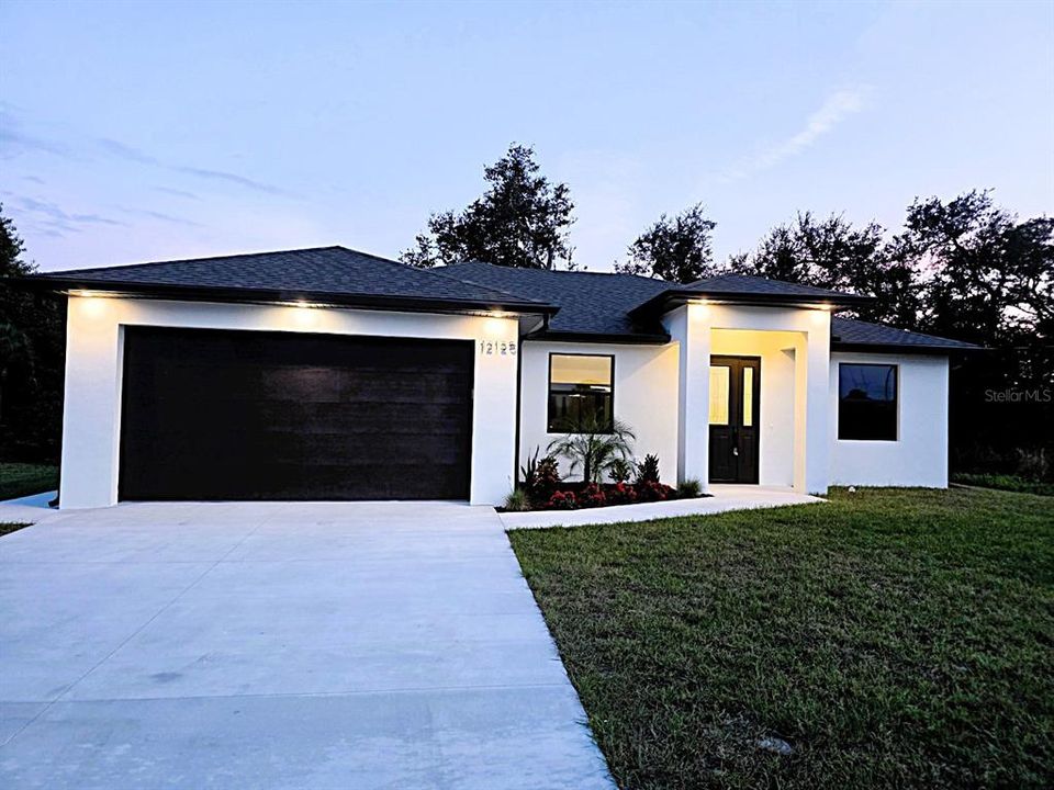 For Sale: $399,000 (3 beds, 2 baths, 1703 Square Feet)