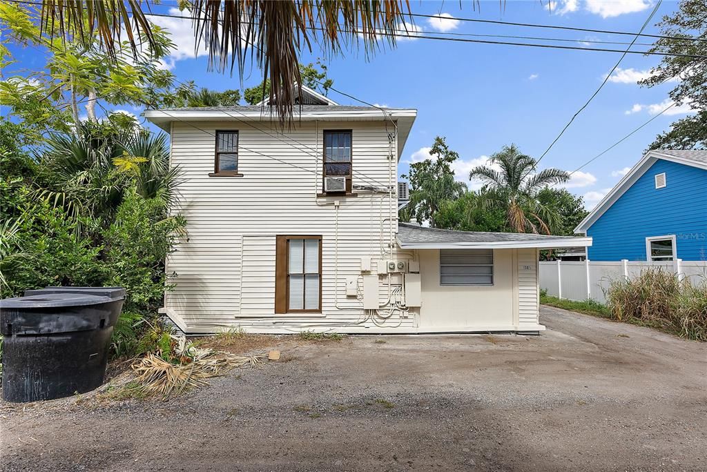 For Sale: $899,000 (4 beds, 3 baths, 1782 Square Feet)