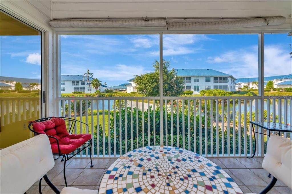 Под контрактом: $309,000 (2 спален, 2 ванн, 1185 Квадратных фут)