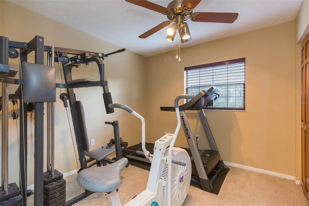 For Sale: $474,000 (4 beds, 2 baths, 1546 Square Feet)