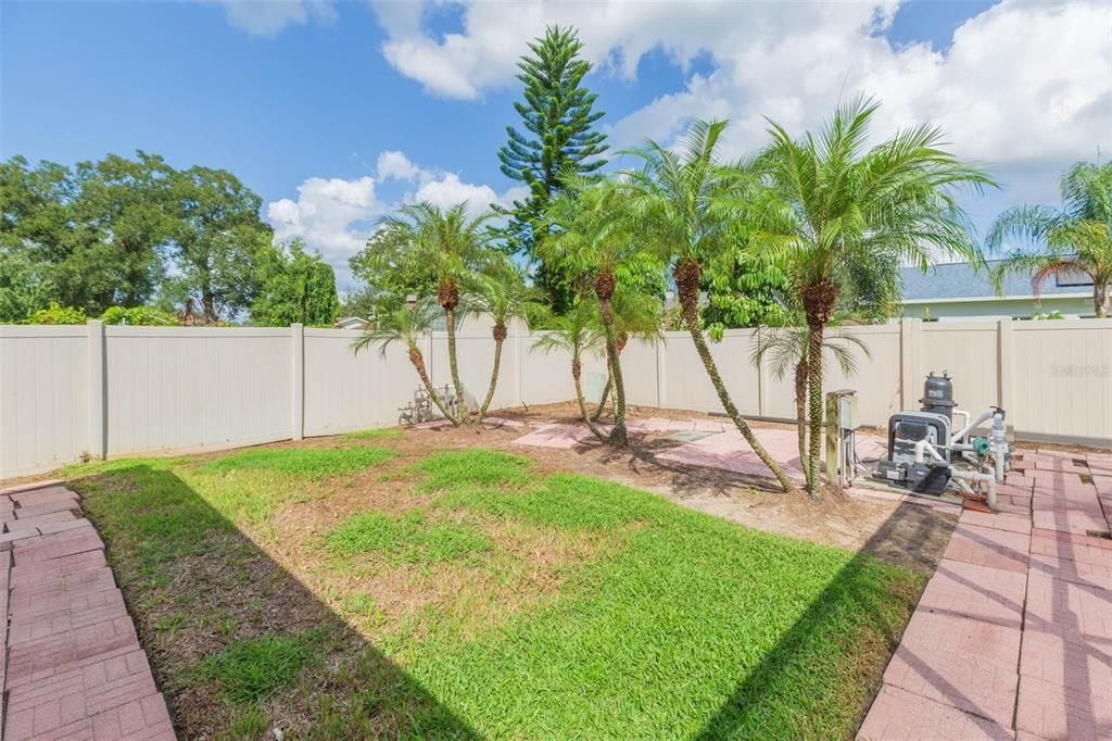 For Sale: $474,000 (4 beds, 2 baths, 1546 Square Feet)