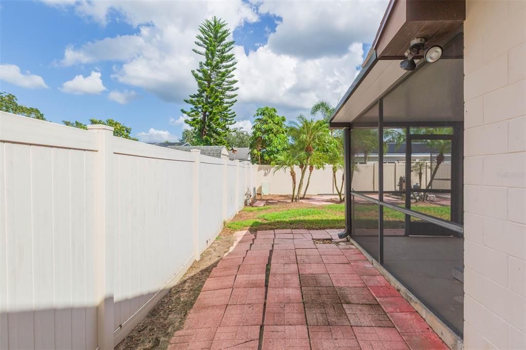 For Sale: $474,000 (4 beds, 2 baths, 1546 Square Feet)