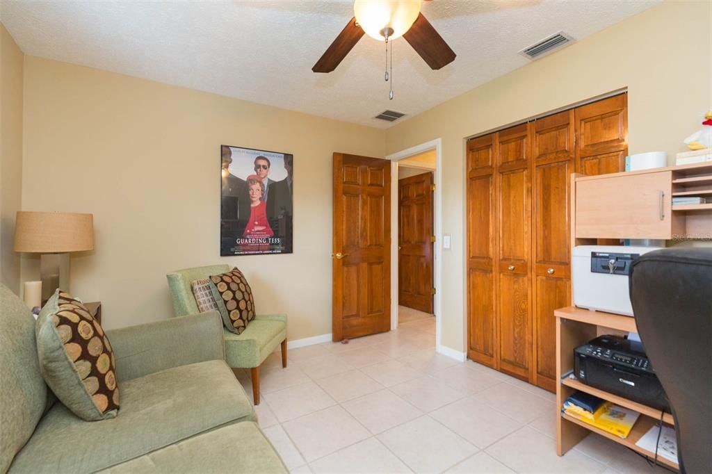 For Sale: $474,000 (4 beds, 2 baths, 1546 Square Feet)