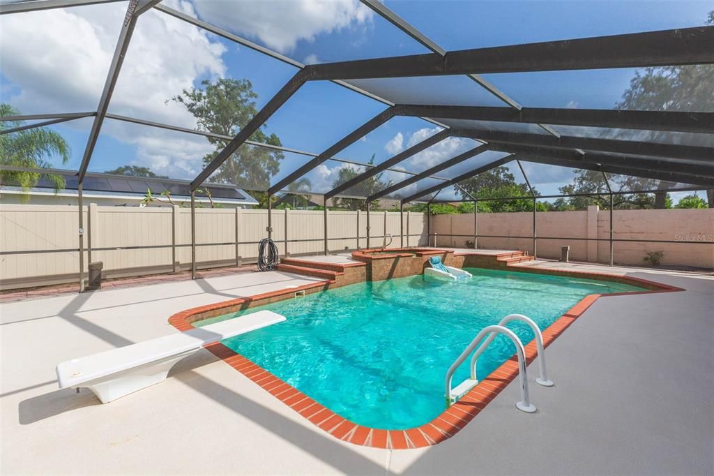 For Sale: $474,000 (4 beds, 2 baths, 1546 Square Feet)