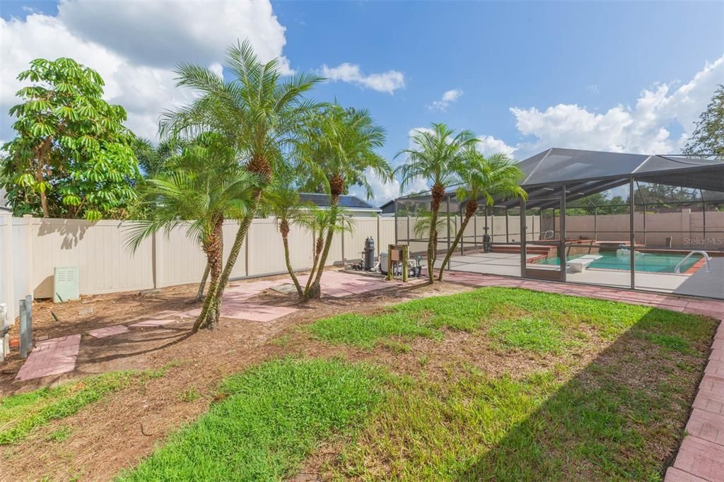 For Sale: $474,000 (4 beds, 2 baths, 1546 Square Feet)