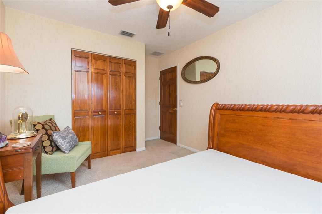 For Sale: $474,000 (4 beds, 2 baths, 1546 Square Feet)