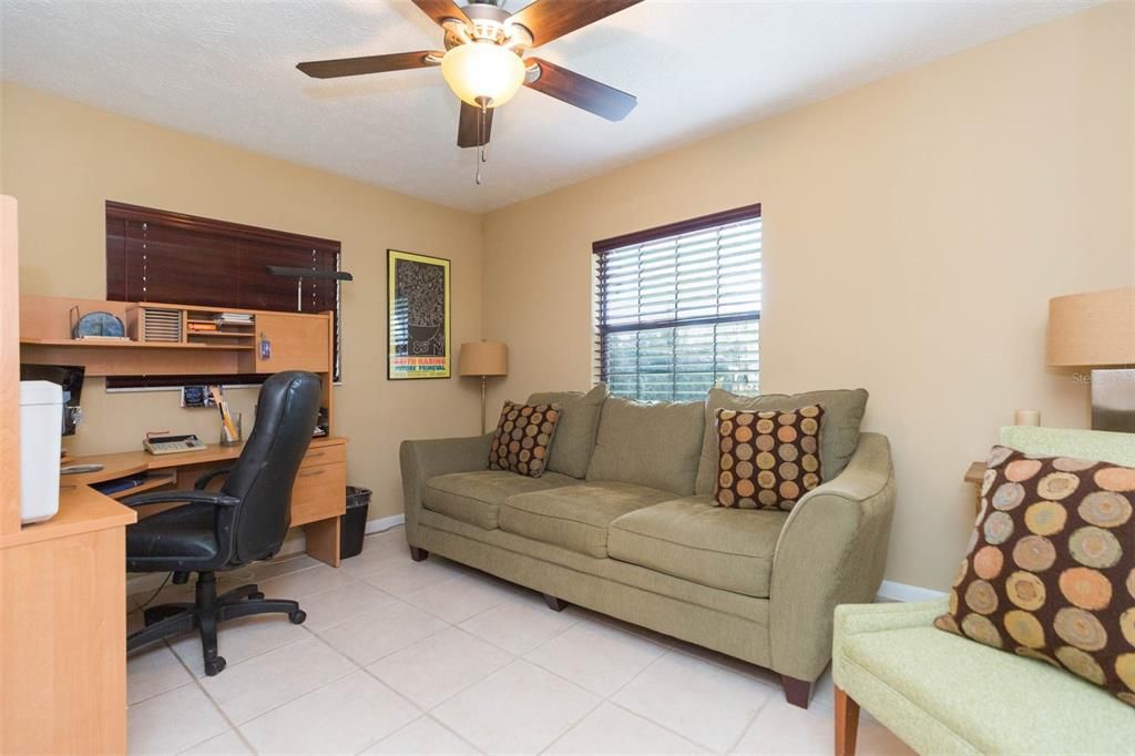 For Sale: $474,000 (4 beds, 2 baths, 1546 Square Feet)