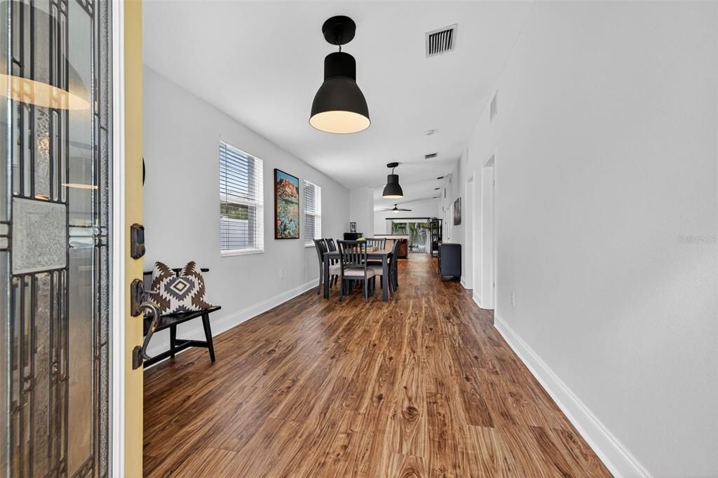 Active With Contract: $4,000 (3 beds, 2 baths, 1807 Square Feet)