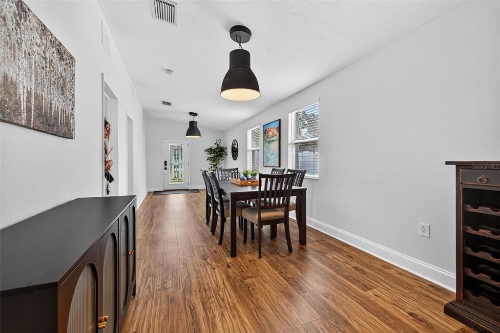 Active With Contract: $4,000 (3 beds, 2 baths, 1807 Square Feet)