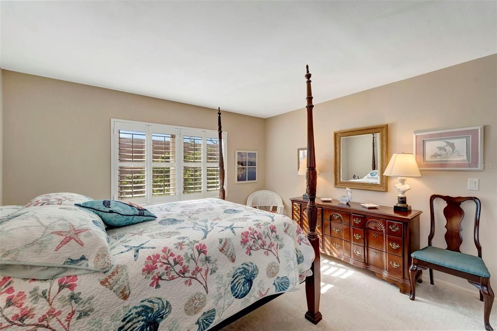 На продажу: $205,000 (2 спален, 2 ванн, 975 Квадратных фут)