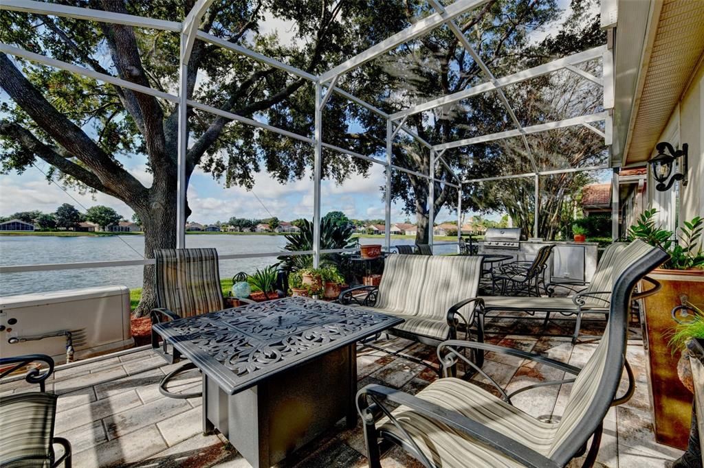 合同活跃: $595,000 (3 贝兹, 2 浴室, 1908 平方英尺)