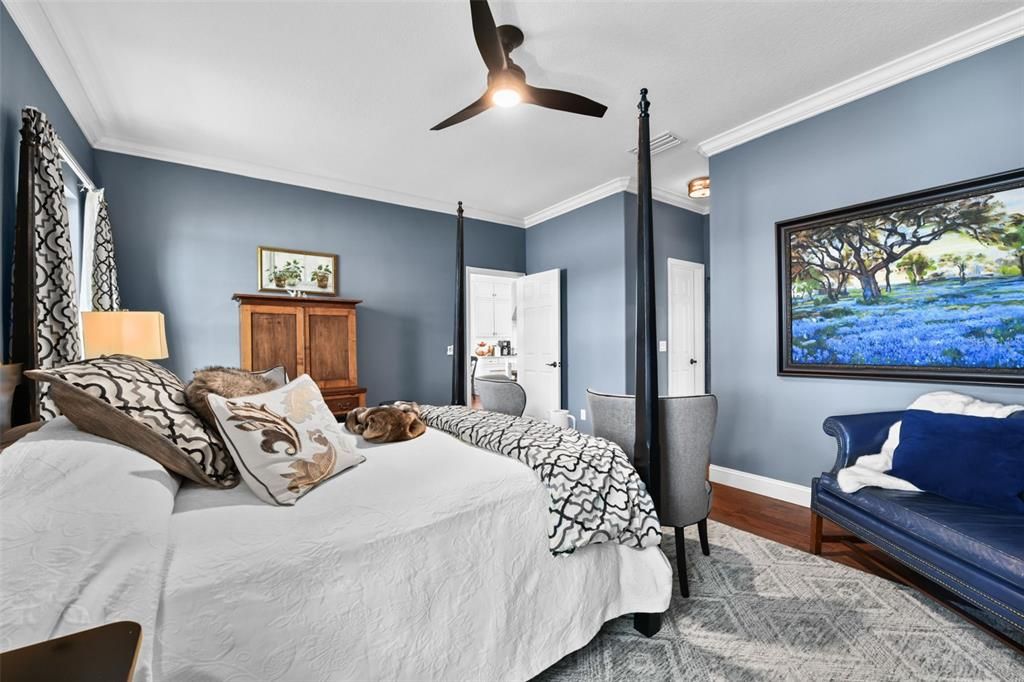 合同活跃: $595,000 (3 贝兹, 2 浴室, 1908 平方英尺)