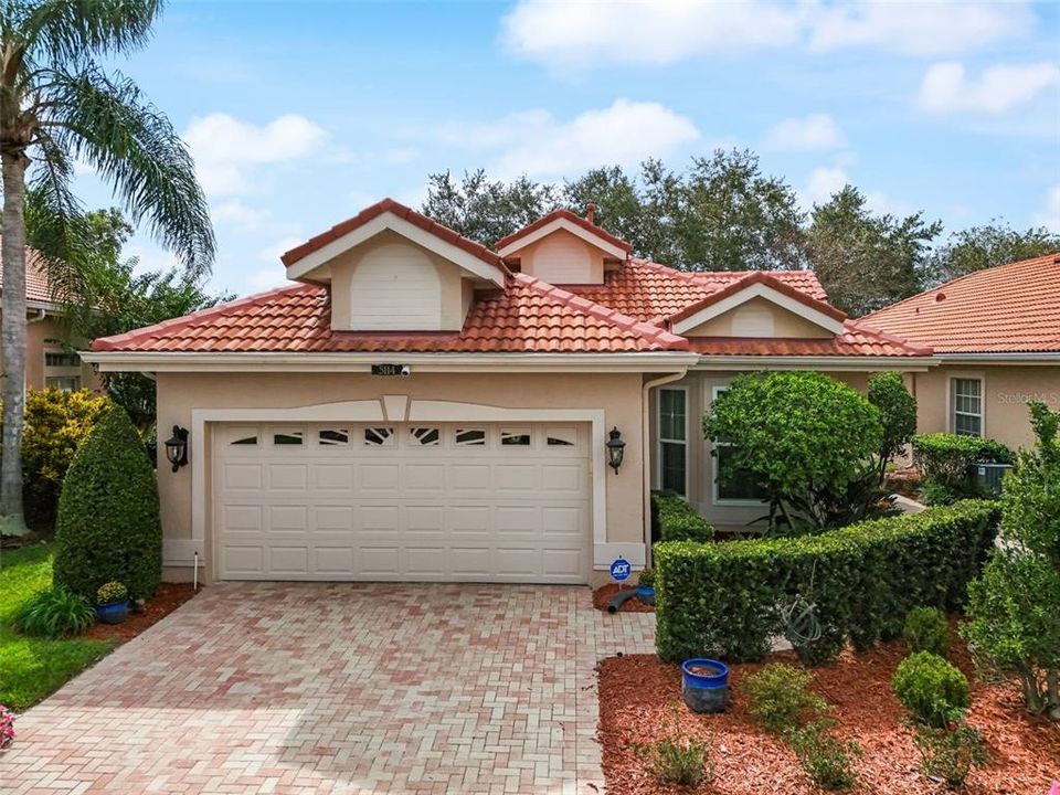 合同活跃: $595,000 (3 贝兹, 2 浴室, 1908 平方英尺)