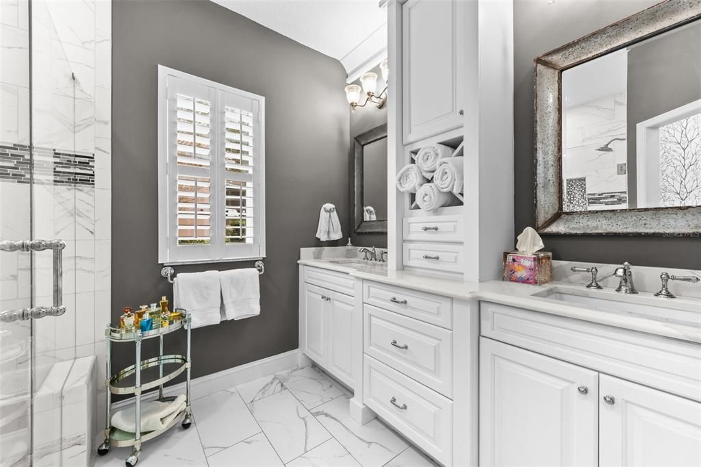 合同活跃: $595,000 (3 贝兹, 2 浴室, 1908 平方英尺)