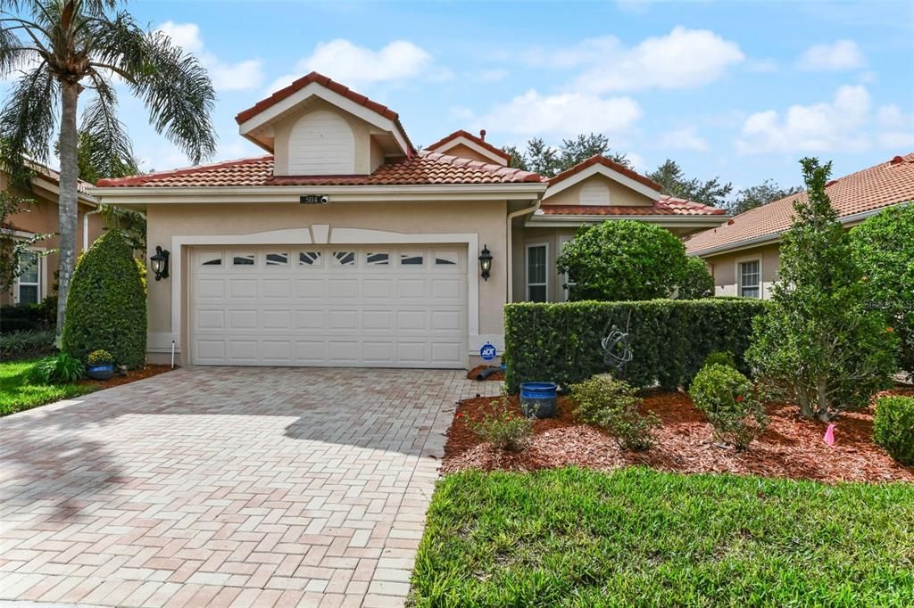 合同活跃: $595,000 (3 贝兹, 2 浴室, 1908 平方英尺)