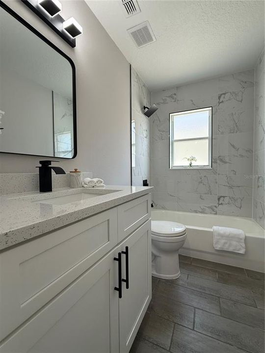 Active With Contract: $344,900 (3 beds, 2 baths, 1371 Square Feet)