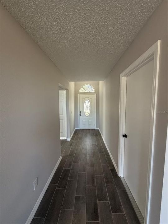 Active With Contract: $344,900 (3 beds, 2 baths, 1371 Square Feet)