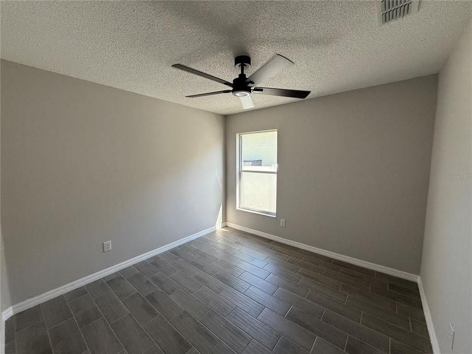 Active With Contract: $344,900 (3 beds, 2 baths, 1371 Square Feet)