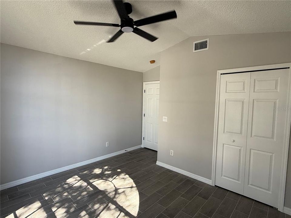 Active With Contract: $344,900 (3 beds, 2 baths, 1371 Square Feet)