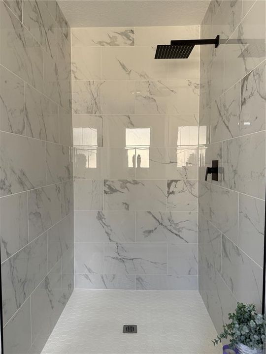 Active With Contract: $344,900 (3 beds, 2 baths, 1371 Square Feet)