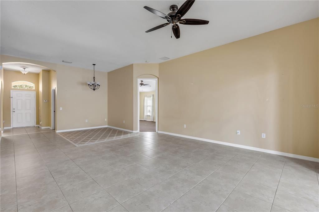 待售: $349,900 (3 贝兹, 2 浴室, 1740 平方英尺)