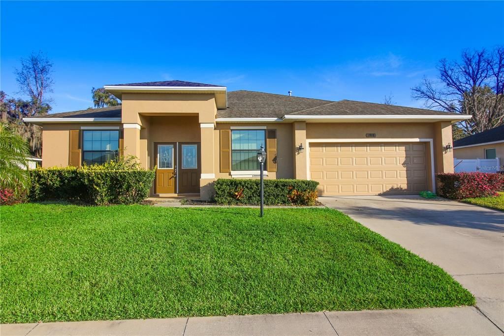 Recently Rented: $2,200 (4 beds, 2 baths, 2088 Square Feet)