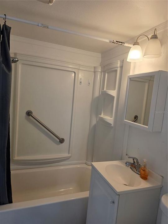 В аренду: $1,975 (2 спален, 1 ванн, 950 Квадратных фут)