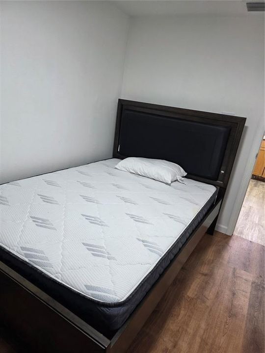 В аренду: $1,975 (2 спален, 1 ванн, 950 Квадратных фут)