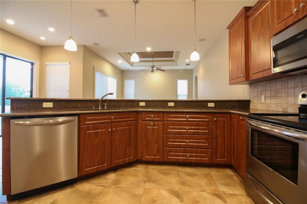 En Renta: $3,200 (5 camas, 3 baños, 2879 Pies cuadrados)