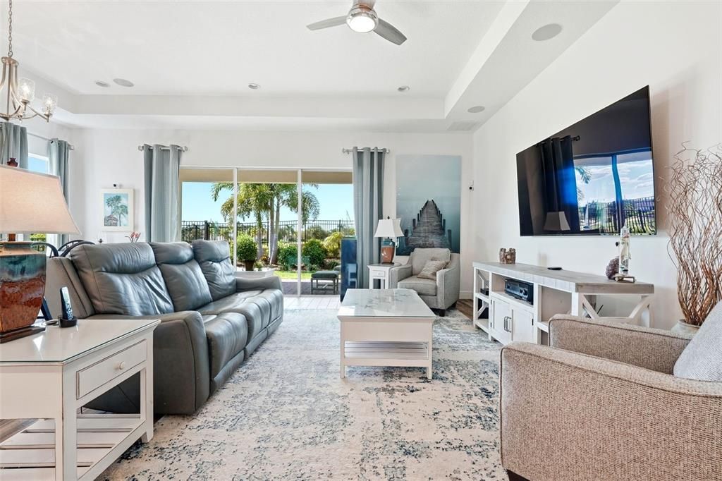 待售: $645,000 (3 贝兹, 2 浴室, 2130 平方英尺)