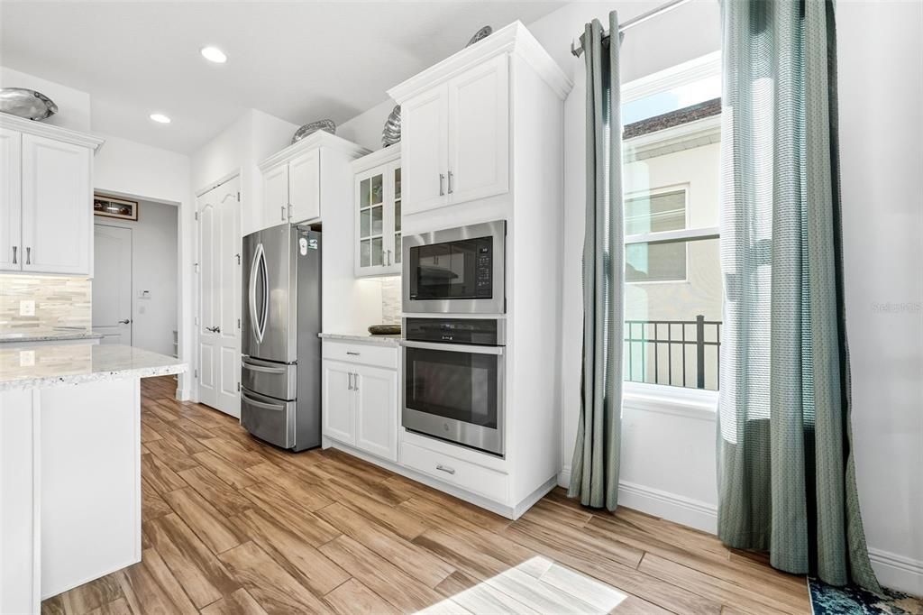 待售: $645,000 (3 贝兹, 2 浴室, 2130 平方英尺)