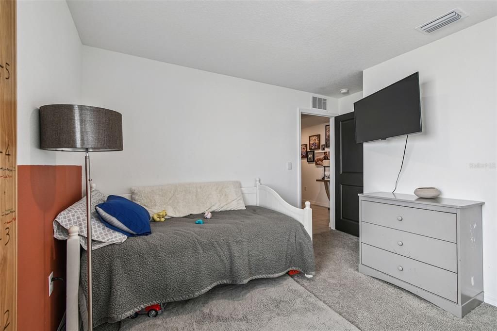 For Rent: $2,650 (4 beds, 2 baths, 1846 Square Feet)