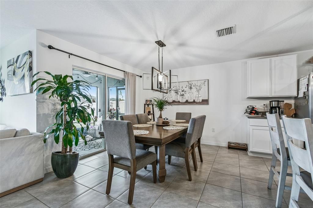 For Rent: $2,650 (4 beds, 2 baths, 1846 Square Feet)