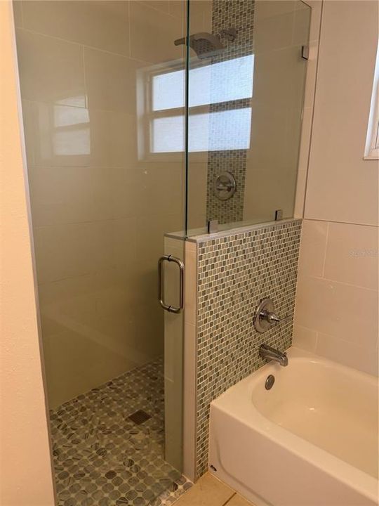 For Rent: $3,000 (4 beds, 2 baths, 1839 Square Feet)