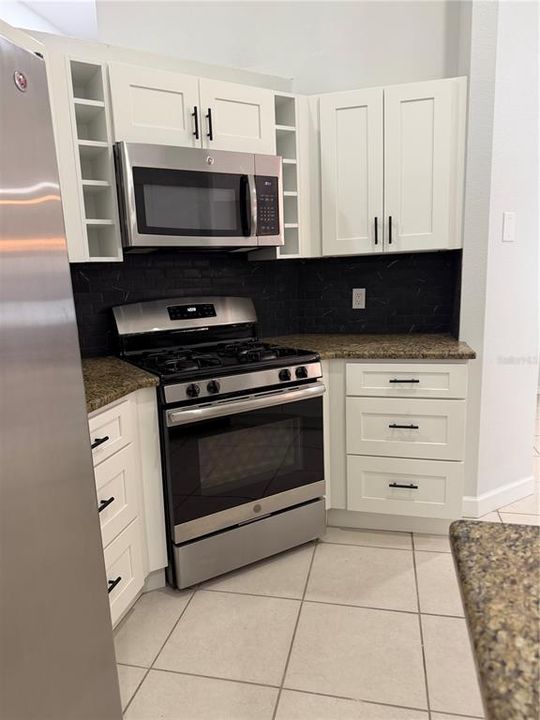 For Rent: $3,000 (4 beds, 2 baths, 1839 Square Feet)