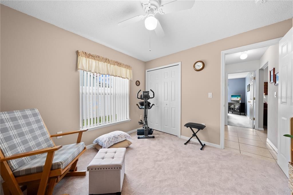 Active With Contract: $385,000 (3 beds, 2 baths, 1686 Square Feet)