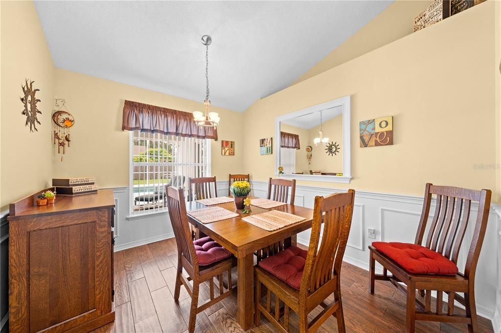 Active With Contract: $385,000 (3 beds, 2 baths, 1686 Square Feet)