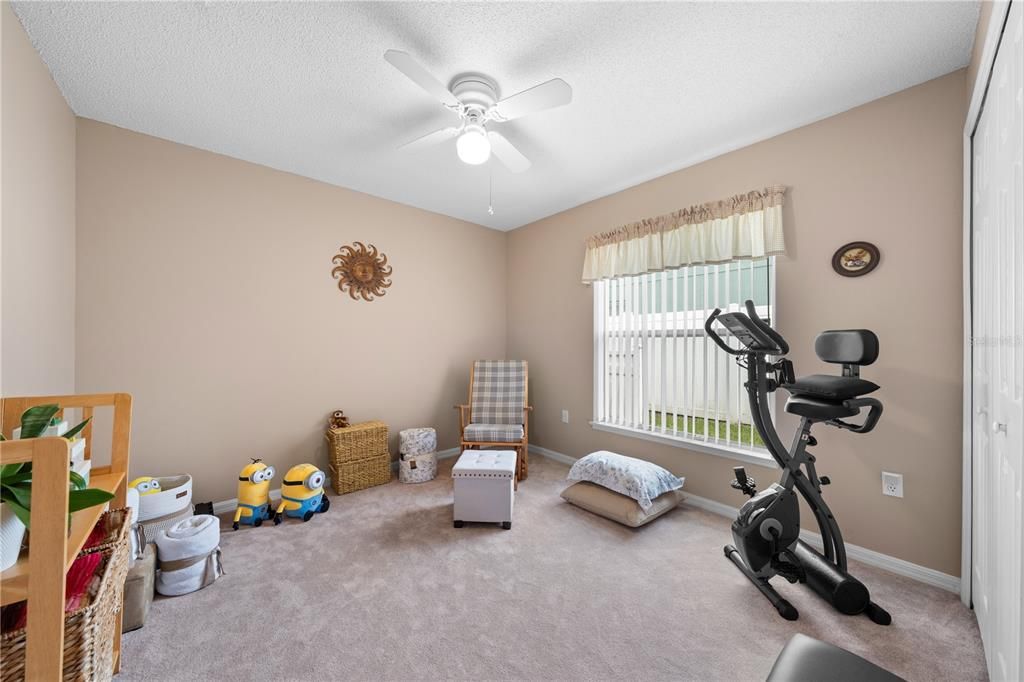 Active With Contract: $385,000 (3 beds, 2 baths, 1686 Square Feet)