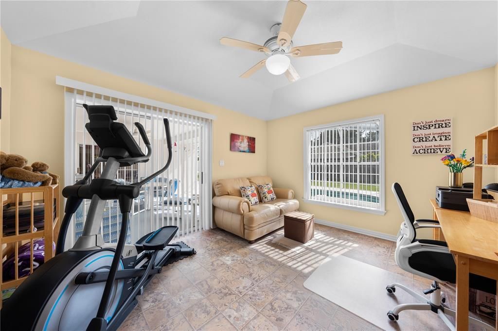 Active With Contract: $385,000 (3 beds, 2 baths, 1686 Square Feet)