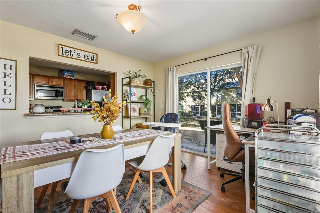 待售: $189,000 (3 贝兹, 2 浴室, 1408 平方英尺)