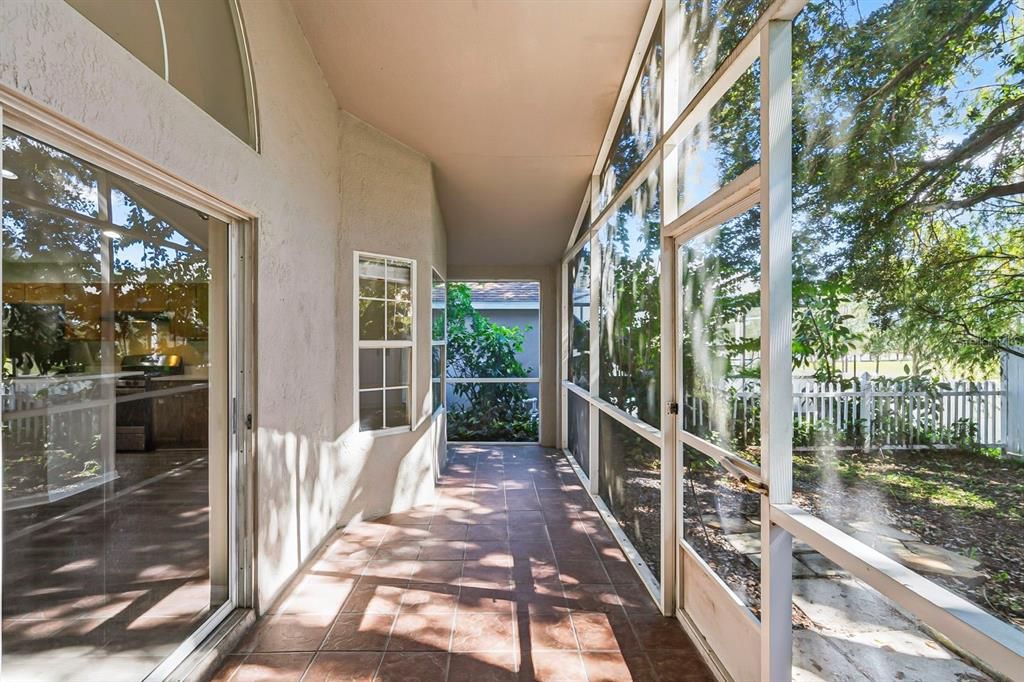 合同活跃: $319,900 (3 贝兹, 2 浴室, 1634 平方英尺)